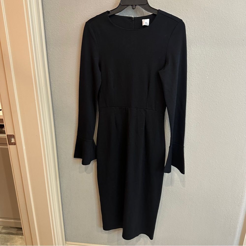 IRIS & INK | 4 | black Chic Black Long Sleeve flair cuff Dress